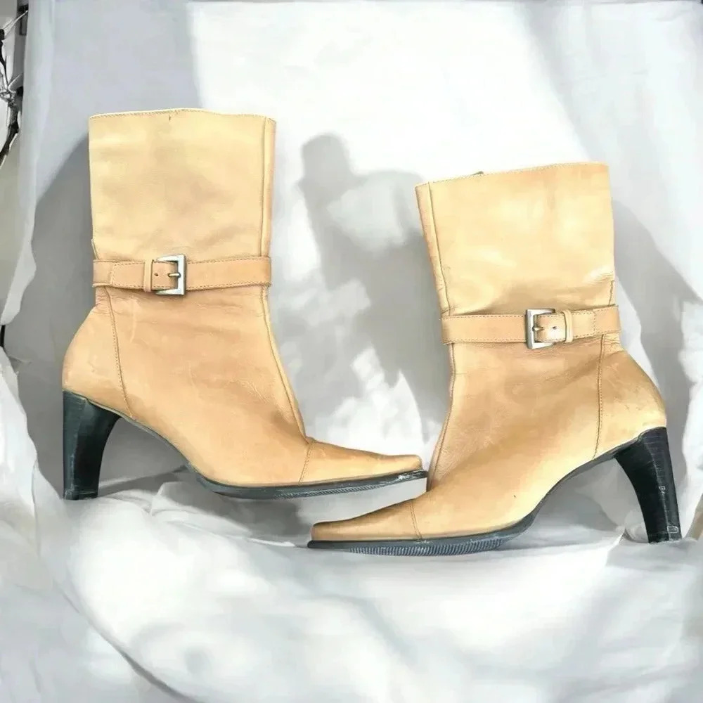 Tan Y2K Leather Heeled Boots western boho 7M